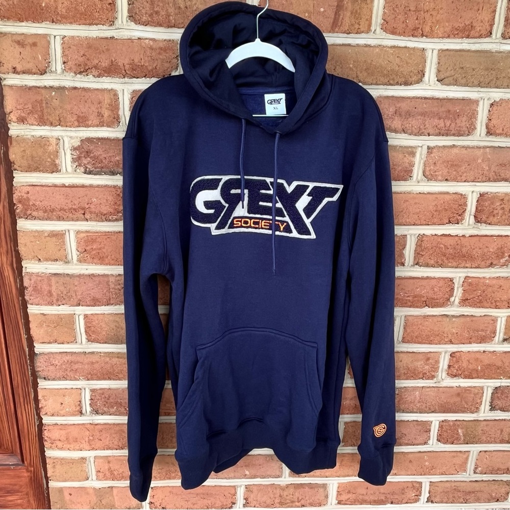 Soft heavy logo hooded sweatshirt. Size XL  Be Greyt Society